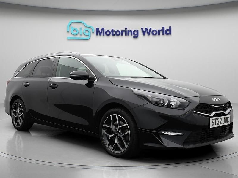 Black Used 2022 Kia Ceed Sportswagon 3 Estate | £16,500 (Fair price) - Image 1/4