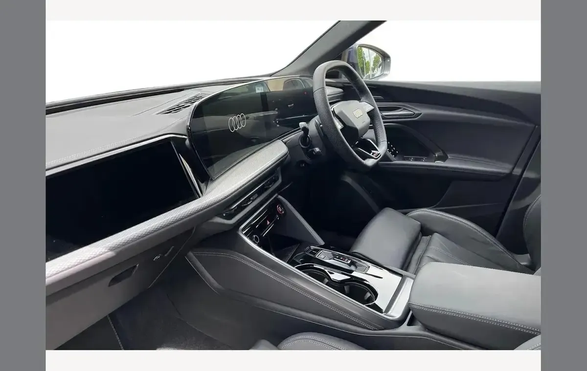 Used Audi Q5 Sportback Comfort 204 HP (150 kW) 2025 Blue SUV