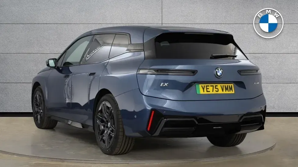 Usado BMW iX M Sport 394 kW (537 HP) 2025 Azul SUV