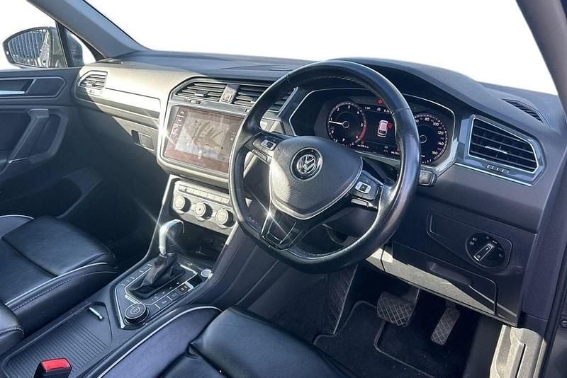 Begagnad VW Tiguan Allspace SEL 190 HK (139 kW) 2018 Grå SUV