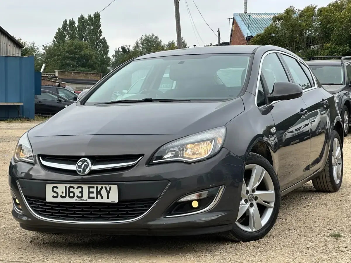 Used Vauxhall Astra SRi 2013 Grey Hatchback