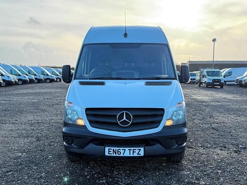 Used Mercedes Sprinter 140 HP (102 kW) 2018 White Van