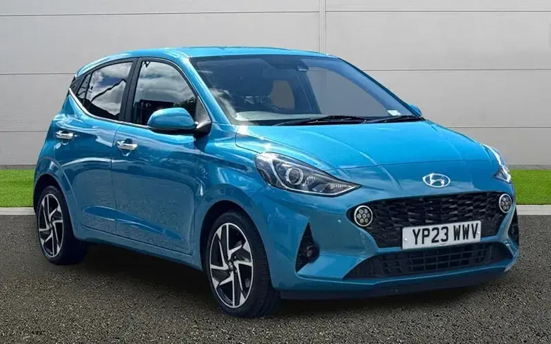 Used Hyundai i10 Premium 67 HP (49 kW) 2023 Hatchback