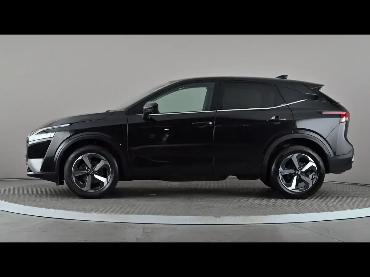 Used Nissan Qashqai N-Connecta 158 HP (116 kW) 2023 Black SUV