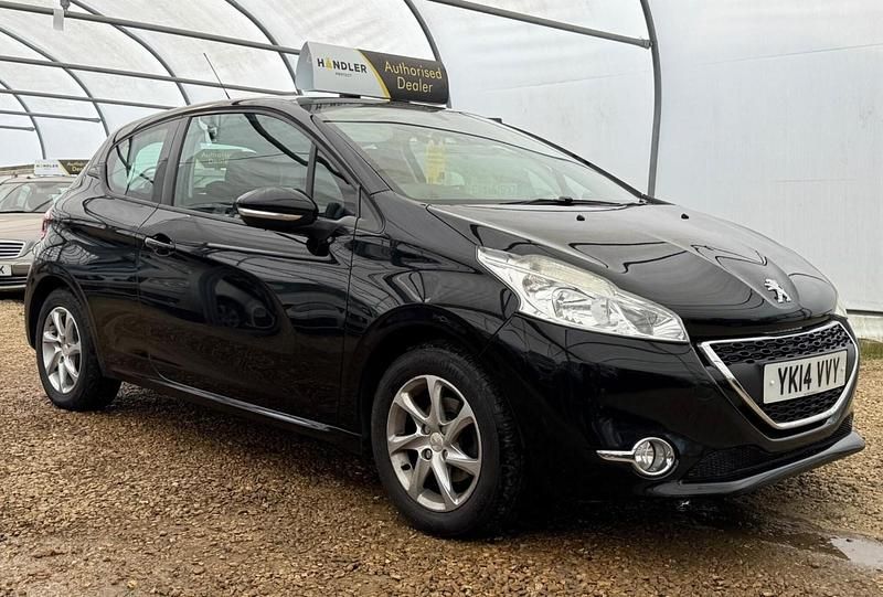 Used Peugeot 208 Active 82 HP (60 kW) 2014 Black Hatchback