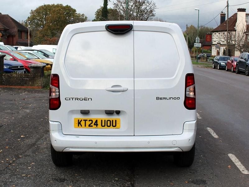 Used Citroën Berlingo 100 HP (73 kW) 2024 White MPV