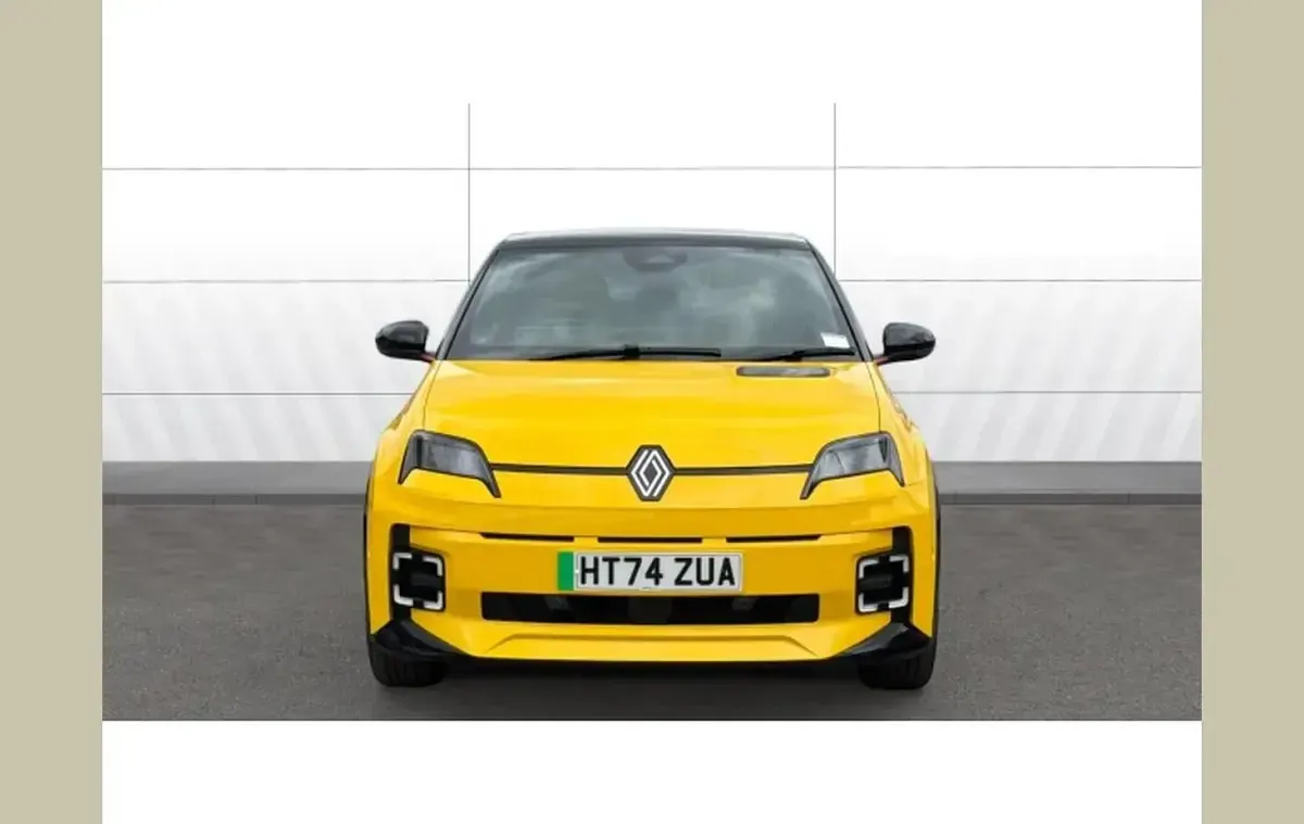Used Renault R5 Iconic 110 kW (150 HP) 2025 Other Hatchback