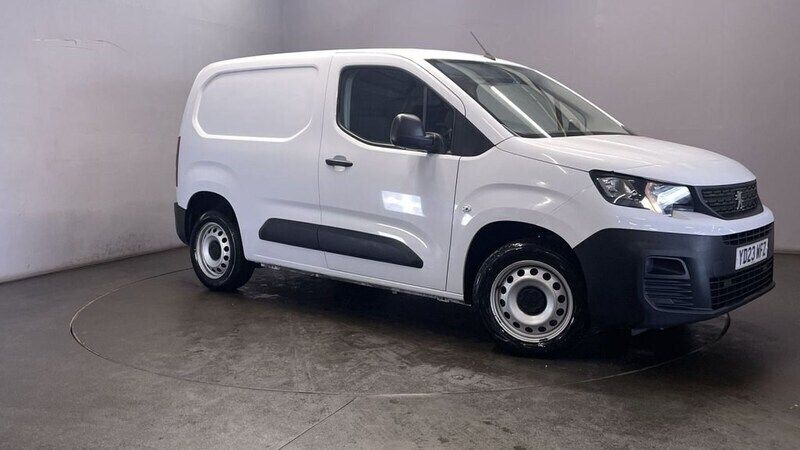White Used 2023 Peugeot Partner Premium Van | £9,999 (Fair price) - Image 1/4