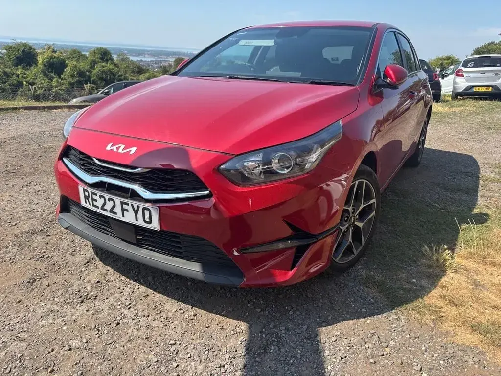 Used Kia Ceed 158 HP (116 kW) 2022 Red Hatchback