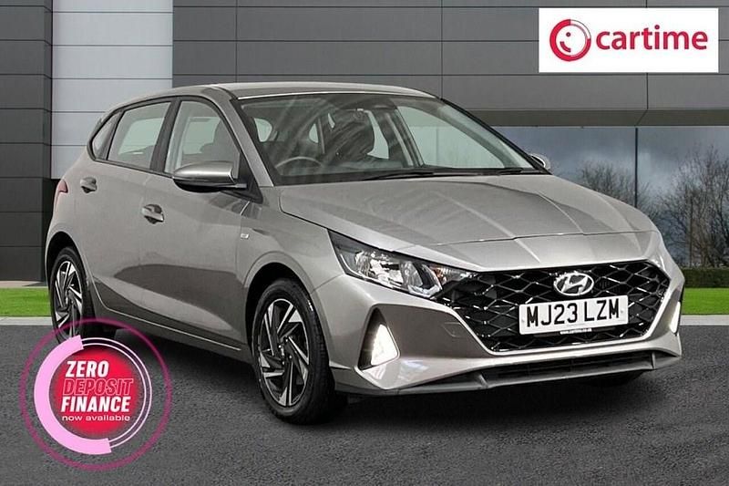 Bronze Used 2023 Hyundai i20 SE Hatchback | £14,335 (Fair price) - Image 1/4