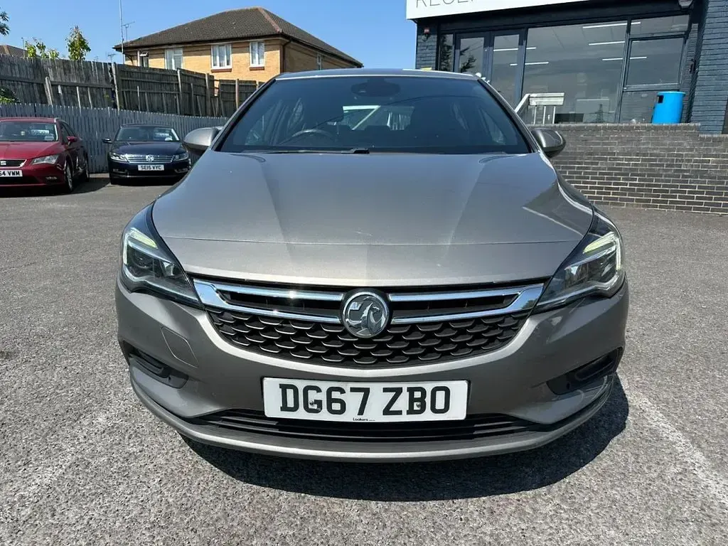 Used Vauxhall Astra SRi 150 HP (110 kW) 2017 Grey Hatchback