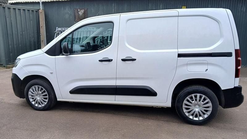 Used Citroën Berlingo 2021 White MPV