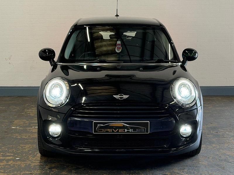 Usado Mini Cooper D Hatch 116 HP (85 kW) 2017 Preto Citadino