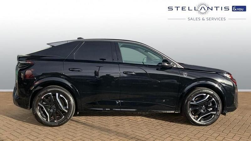 Black Used 2025 Peugeot e-3008 GT SUV | £26,872 (Good price) - Image 1/4