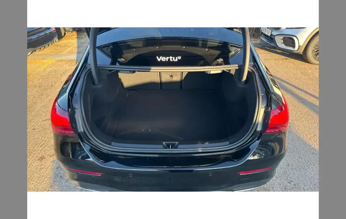 Begagnad Mercedes A200 Executive 161 HK (118 kW) 2025 Svart Sedan