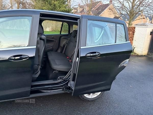 Used Ford B-MAX Titanium 105 HP (77 kW) 2016 Black MPV