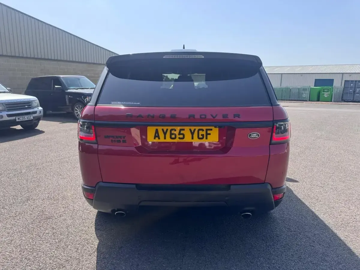 Used Land Rover Range Rover HSE Dynamic 306 HP (225 kW) 2015 Red SUV