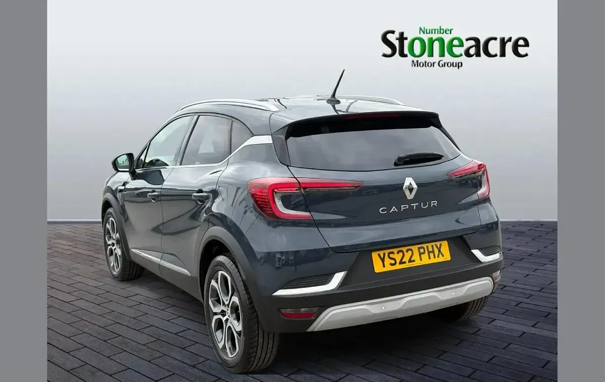 Used Renault Captur SE 140 HP (102 kW) 2022 Blue SUV