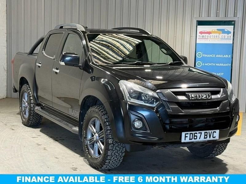 Used Isuzu Pick up 164 HP (120 kW) 2018 Black Pickup