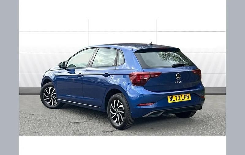 Used VW Polo Life 95 HP (69 kW) 2022 Blue Hatchback