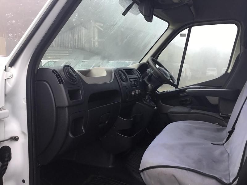 Used Renault Master Business 2016 White Van
