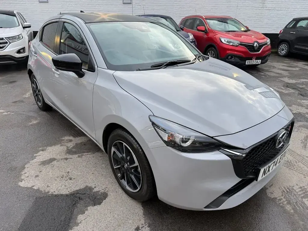 Używany Mazda 2 Homura-Aka 116 KM (85 kW) 2024 Szary Hatchback