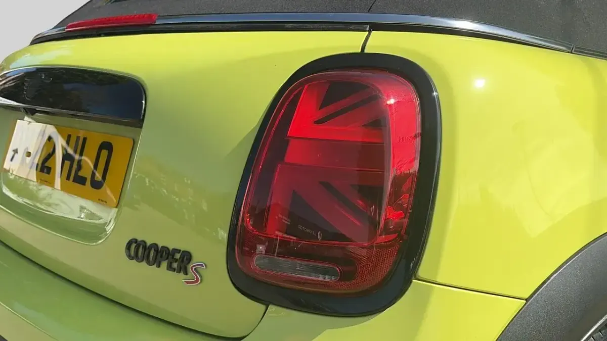 Used Mini Cooper S Cabriolet Sport 176 HP (129 kW) 2022 Yellow Cabriolet