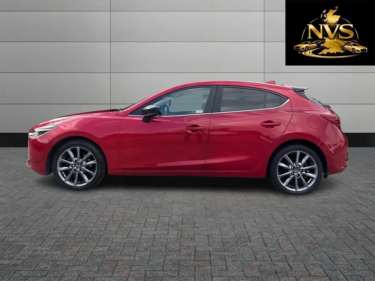 Used Mazda 3 Inclusive 120 HP (88 kW) 2018 Red Hatchback