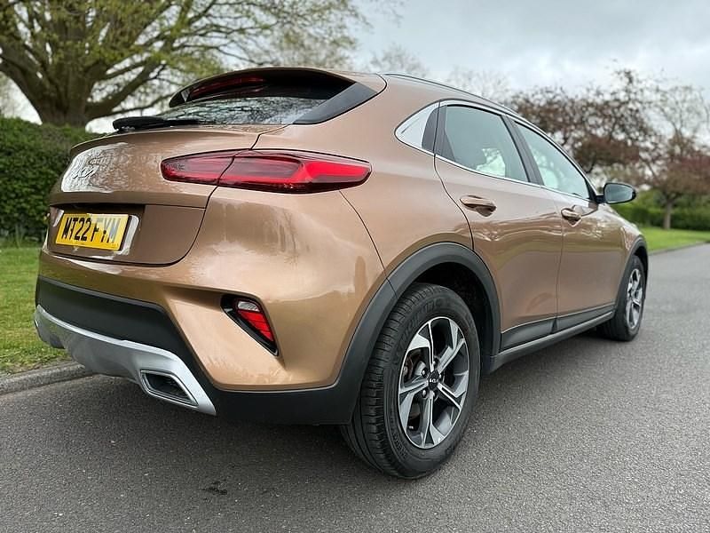 Usado Kia XCeed 2022 Castanho SUV