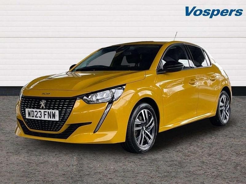 Used Peugeot 208 Allure+ 101 HP (74 kW) 2023 Yellow Hatchback