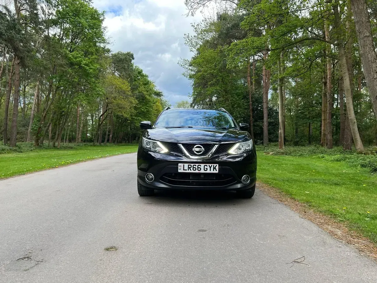 Used Nissan Qashqai Tekna 2016 Black SUV