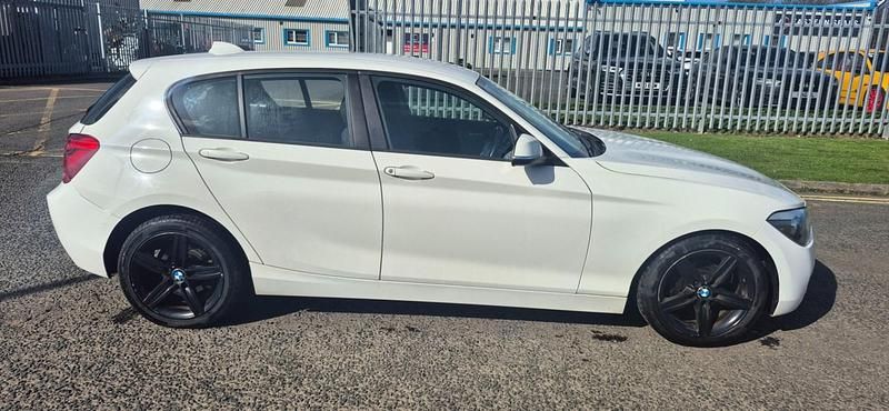 Used BMW 116 Sport Line 2013 White Hatchback