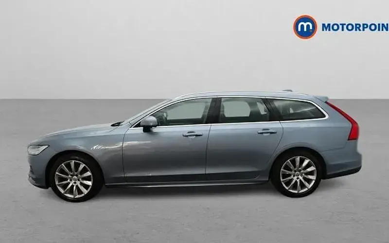 Used Volvo V90 Momentum 190 HP (139 kW) 2020 Blue Estate