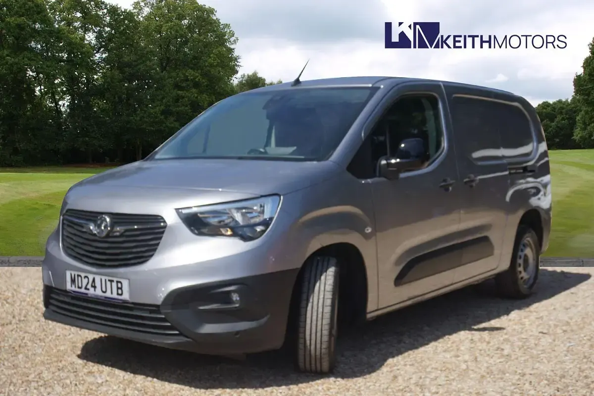 Used Vauxhall Combo S 130 HP (95 kW) 2024 Grey MPV