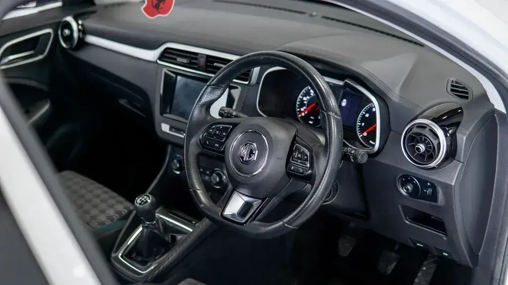 Usado MG ZS Excite 106 CV (77 kW) 2018 Blanco SUV