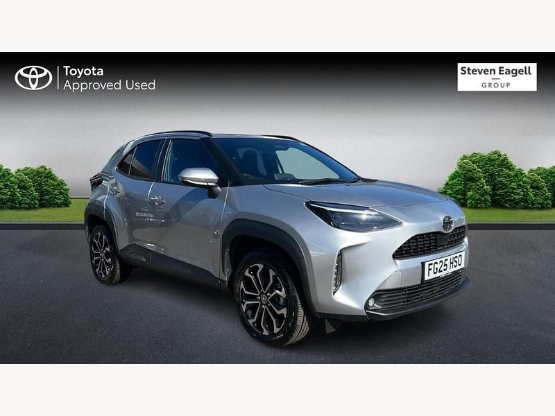 Used Toyota Yaris Hybrid Design 2025 Silver Hatchback