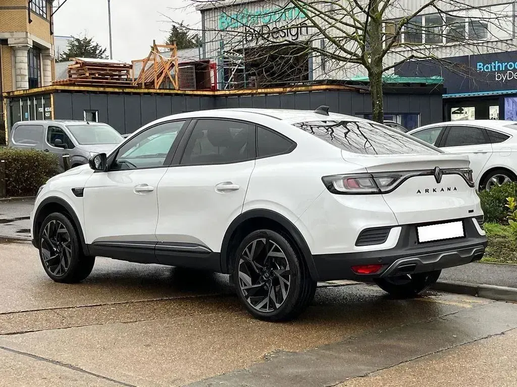 Used Renault Arkana Esprit Alpine 142 HP (104 kW) 2024 White  SUV