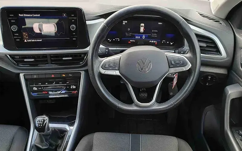 Used VW T-Roc Life 110 HP (80 kW) 2022 Blue SUV