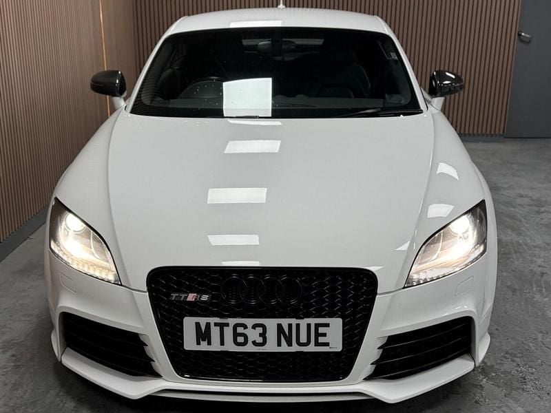 Begagnad Audi TT RS Design 2013 Vit Sportkupé