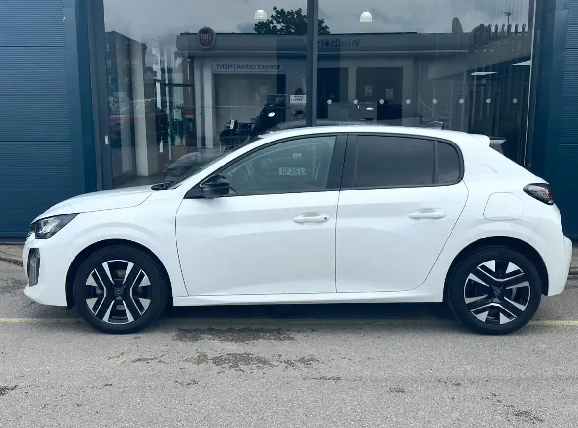 Used Peugeot 208 Allure 2025 White Hatchback