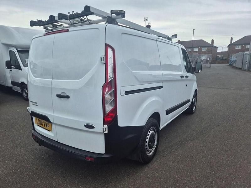 Begagnad Ford Transit Custom 105 HK (77 kW) 2018 Vit Van