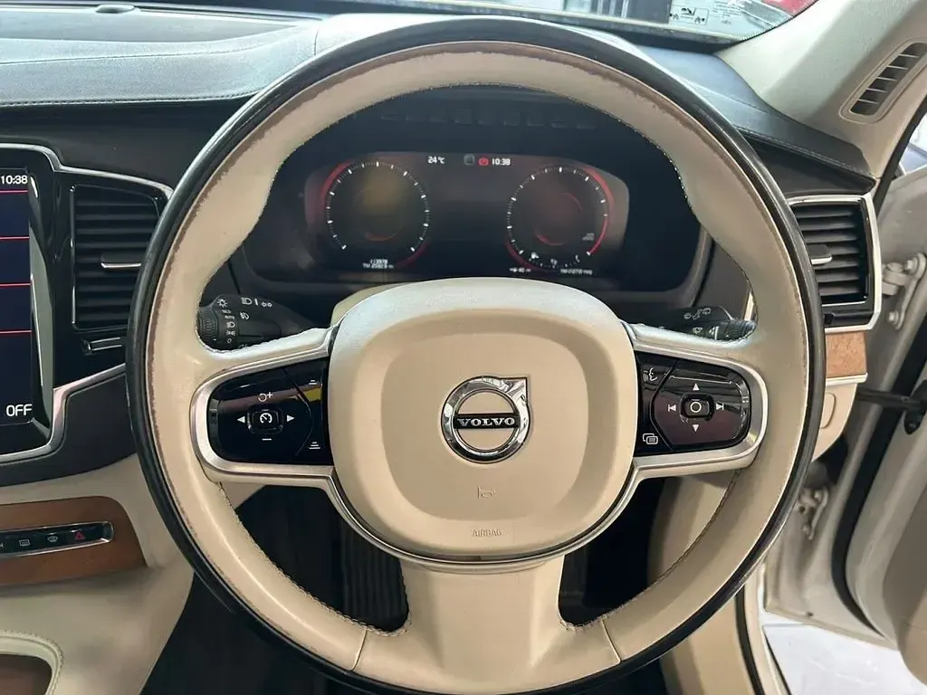 Used Volvo XC90 Inscription 2017 White SUV