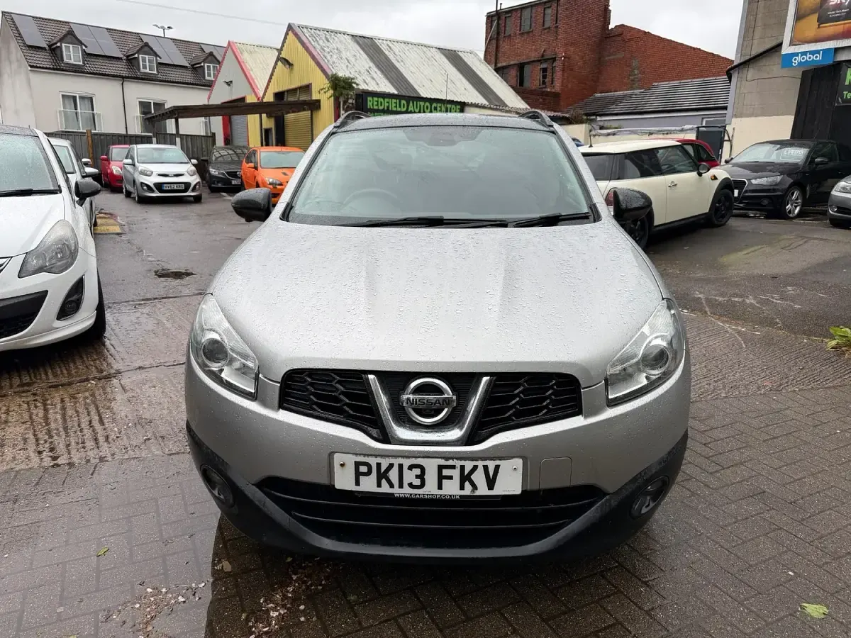 Used Nissan Qashqai 360º 2013 Silver SUV