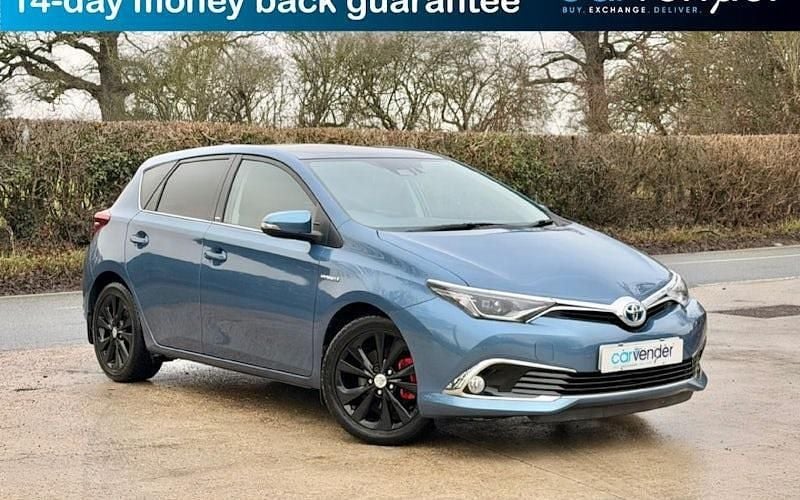Usado Toyota Auris Hybrid 136 HP (100 kW) 2016 Citadino