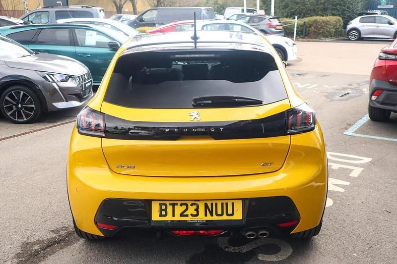 Usado Peugeot 208 GTi 129 HP (94 kW) 2023 Amarelo Citadino