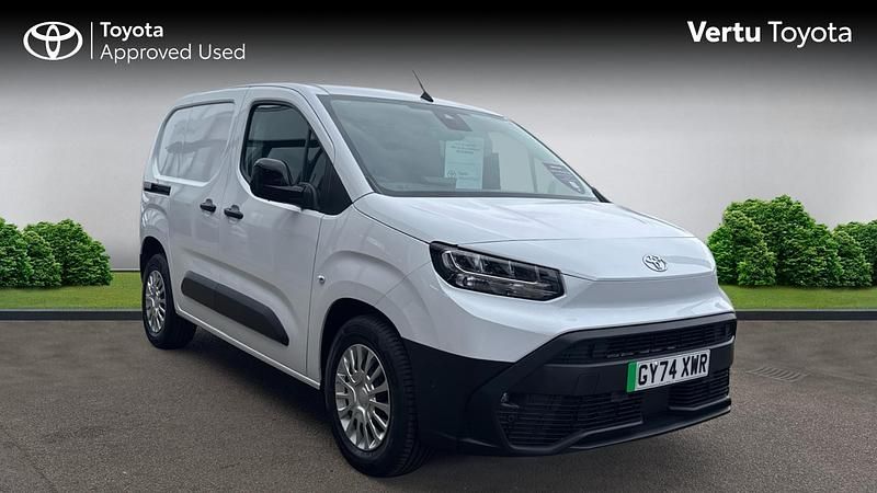 Used Toyota Proace City City 100 kW (136 HP) 2024 MPV