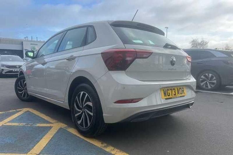 Begagnad VW Polo 95 HK (69 kW) 2023 Halvkombi