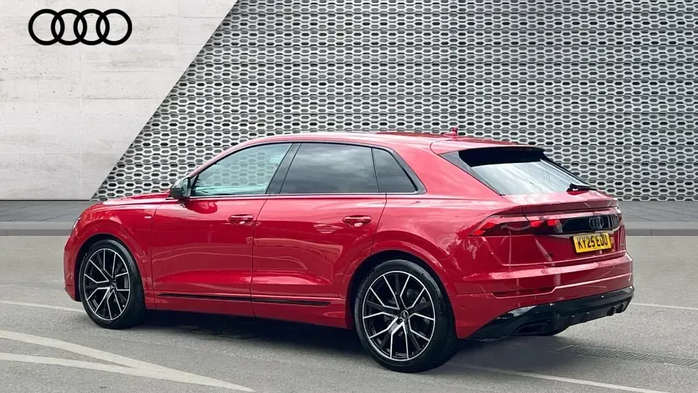 Used Audi Q8 Comfort 340 HP (250 kW) 2025 Red SUV