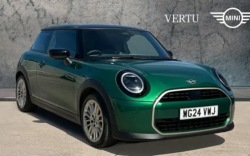 Used Mini Cooper Hatch 156 HP (114 kW) 2024 Hatchback