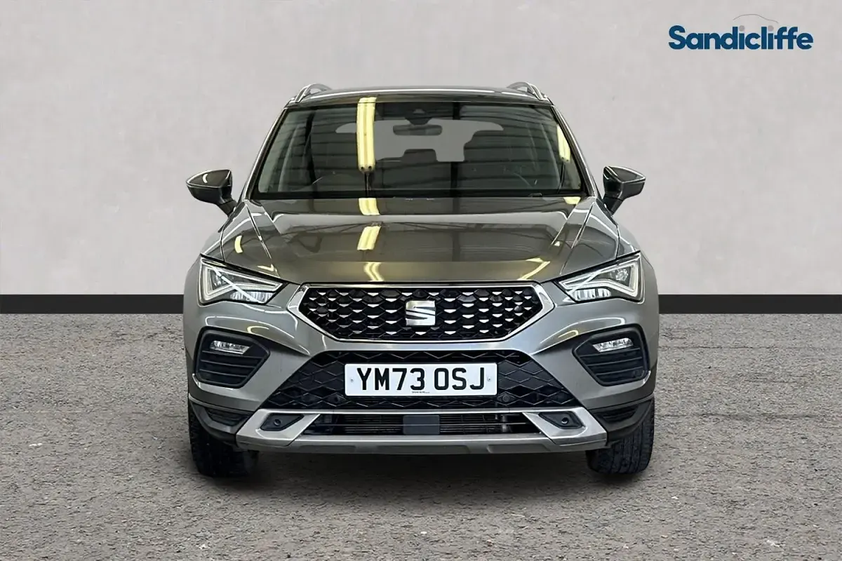Käytetty Seat Ateca Xperience 150 HP (110 kW) 2025 Harmaa Katumaasturi